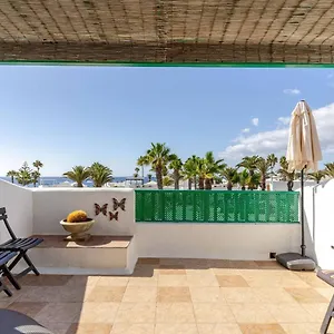 apartamento-en-las-coronas-con-vistas-al-mar.in-canary-islands.com/